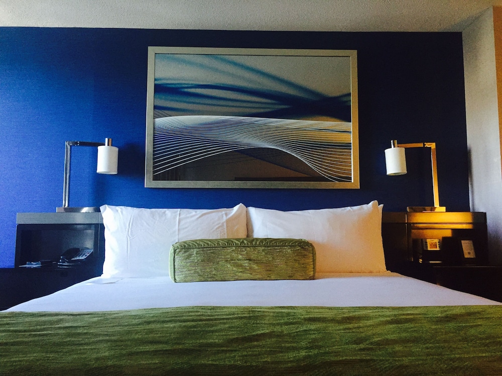 The Royal Sonesta Boston 11/33