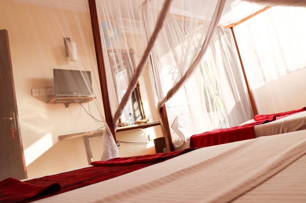 Darajani Hotel Ltd 22/50