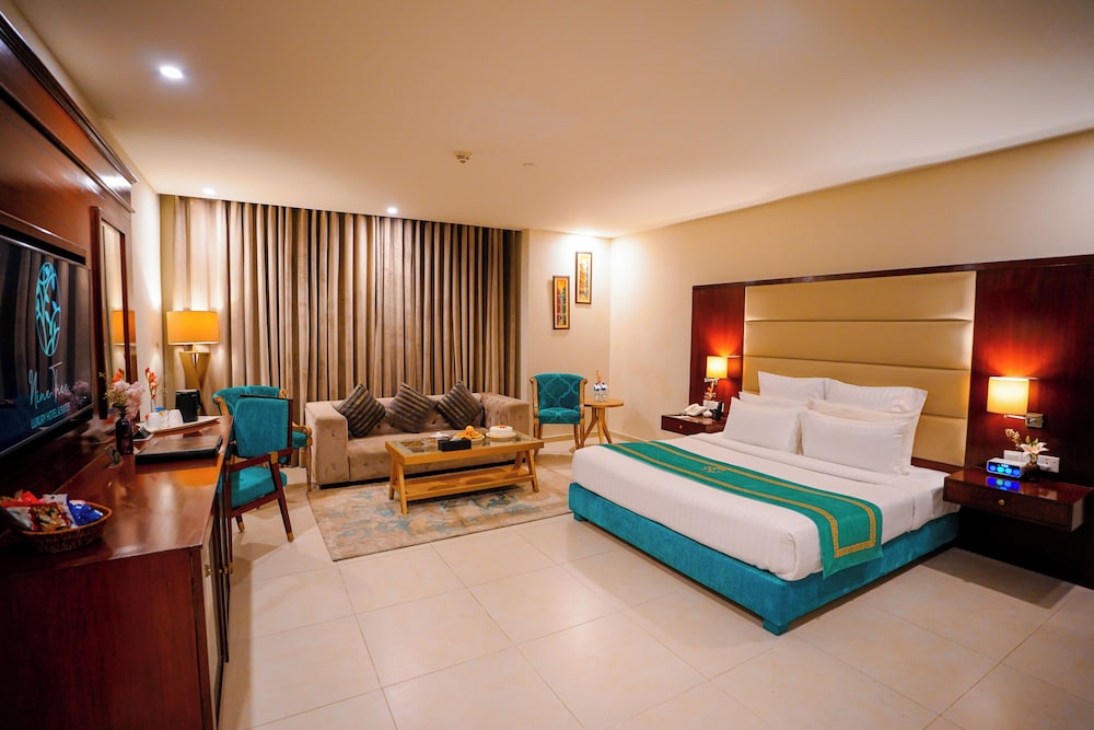 Deluxe Suite