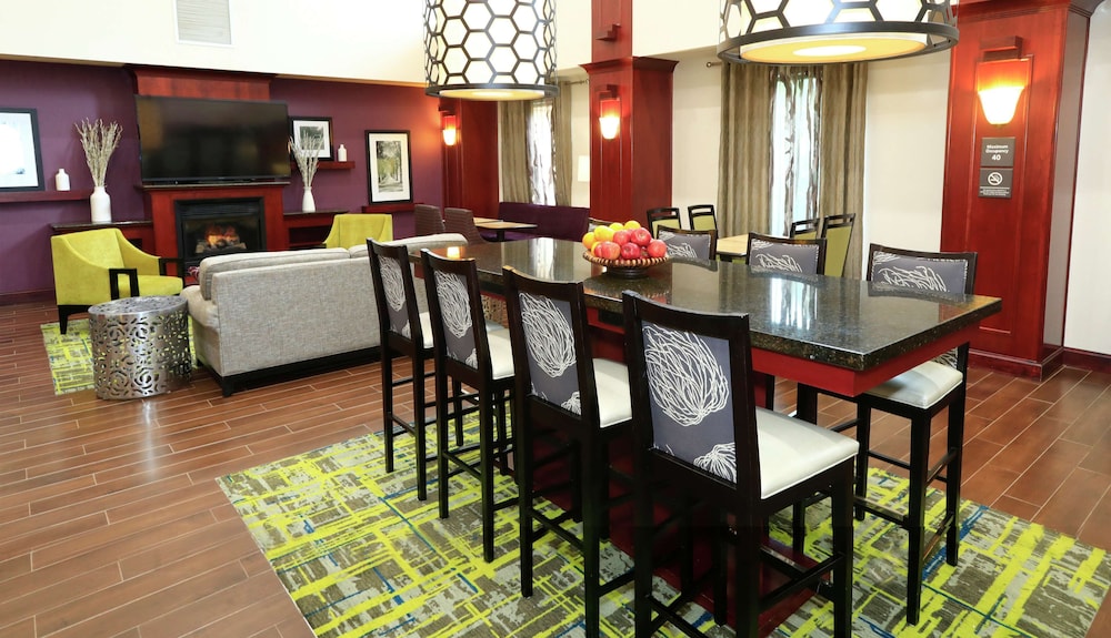 Hampton Inn & Suites Lamar 42/51