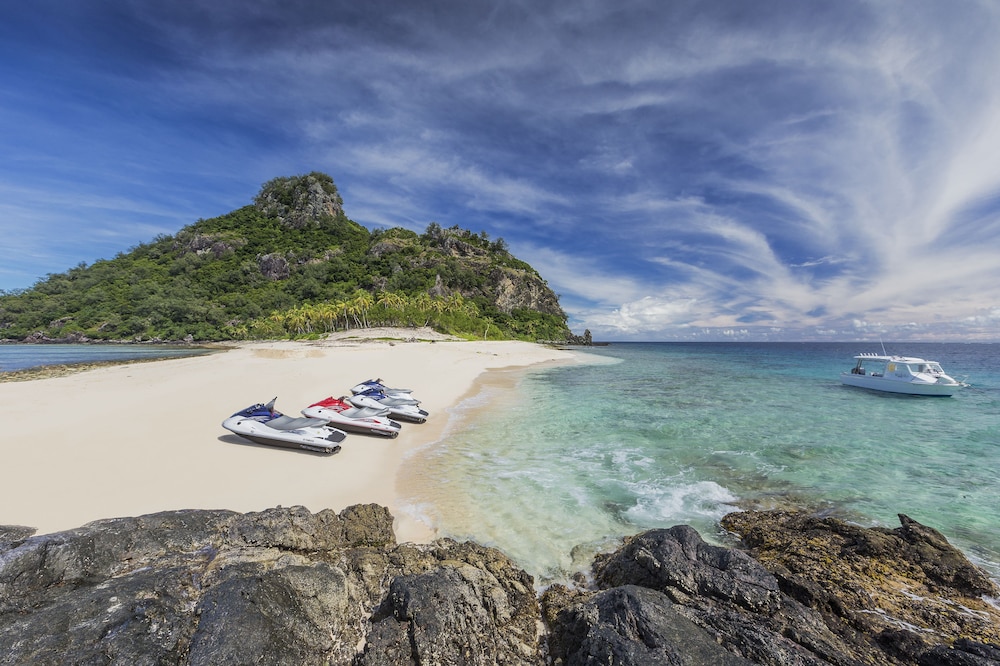 Malolo Island Resort 10/70