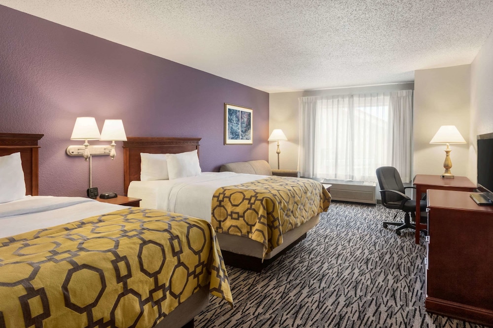 Baymont By Wyndham Springfield I-44 4/34