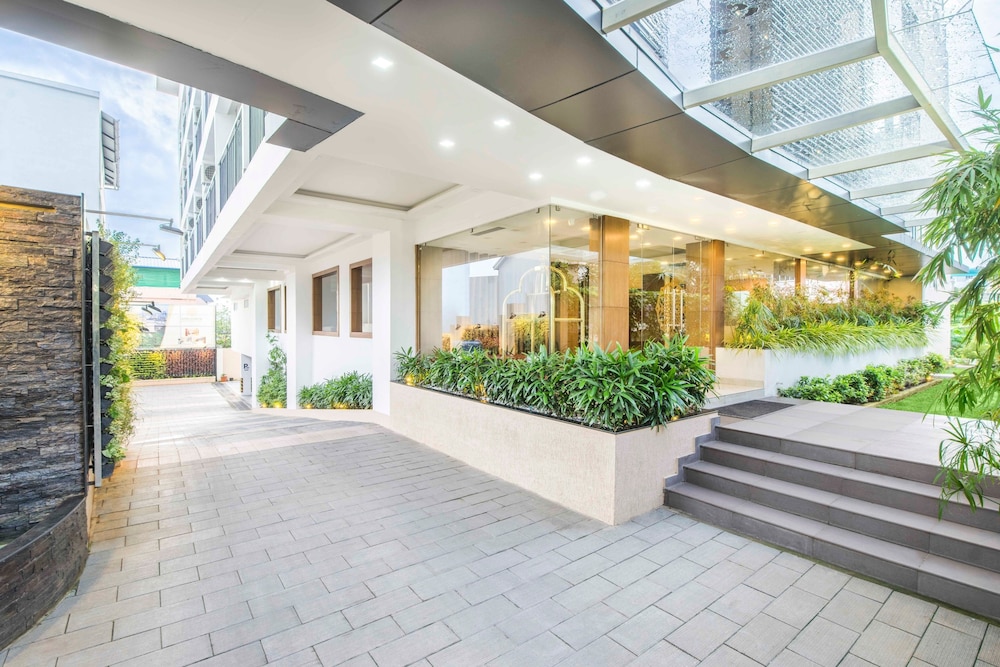 Sidra Pristine Hotel & Portico Halls 41/50