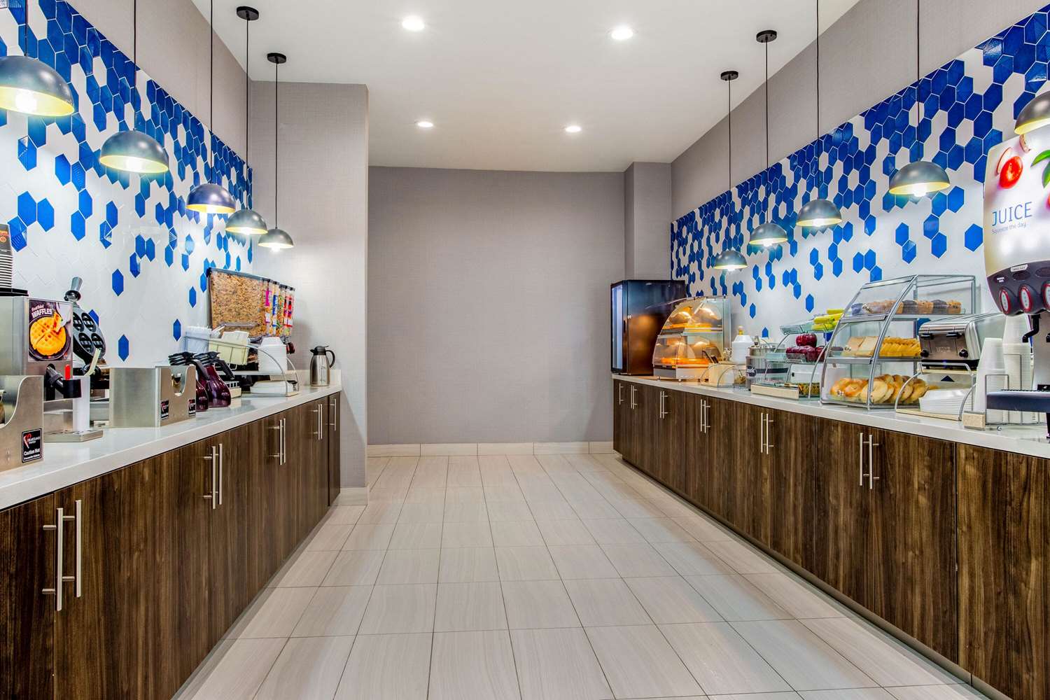 La Quinta Inn & Suites by Wyndham Northlake Fort Worth 7/25