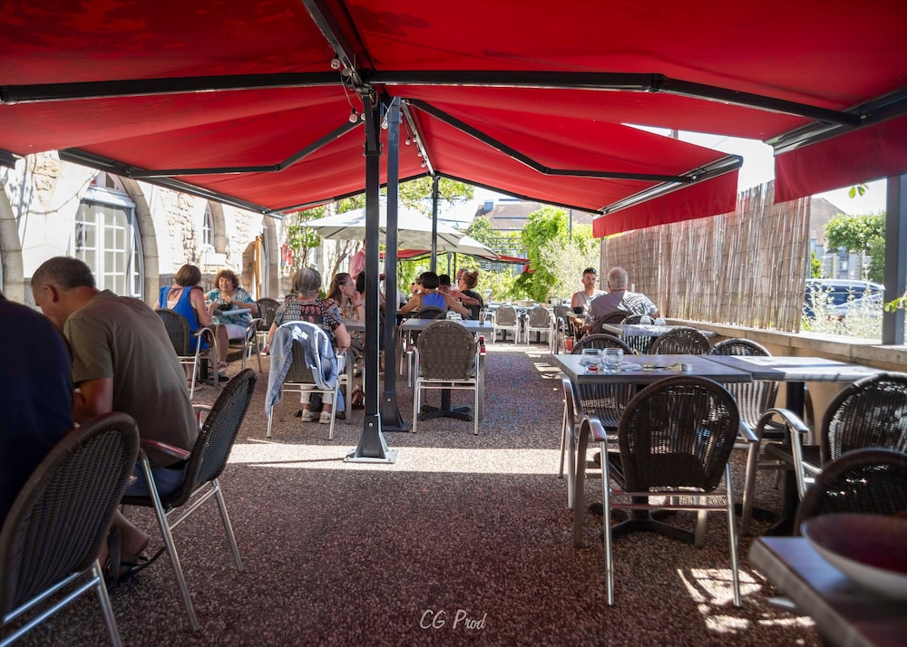 HOTEL LE LION D'OR 36/50