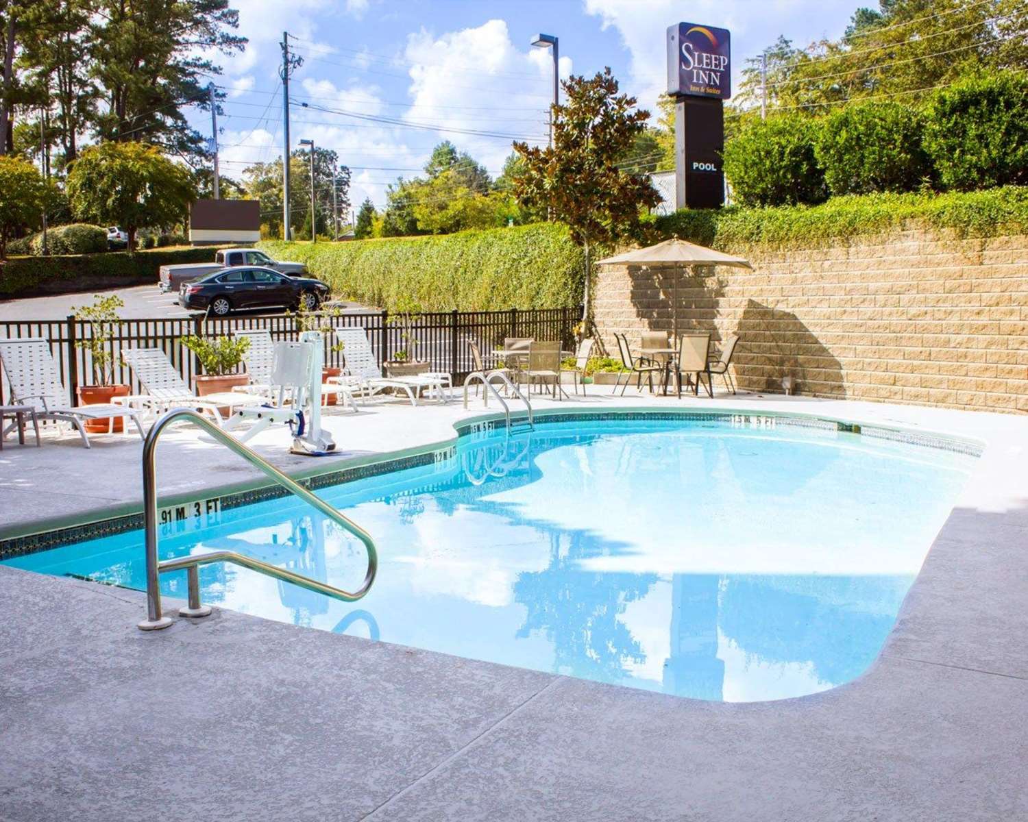 Sleep Inn & Suites Columbus - State University Area 16/27