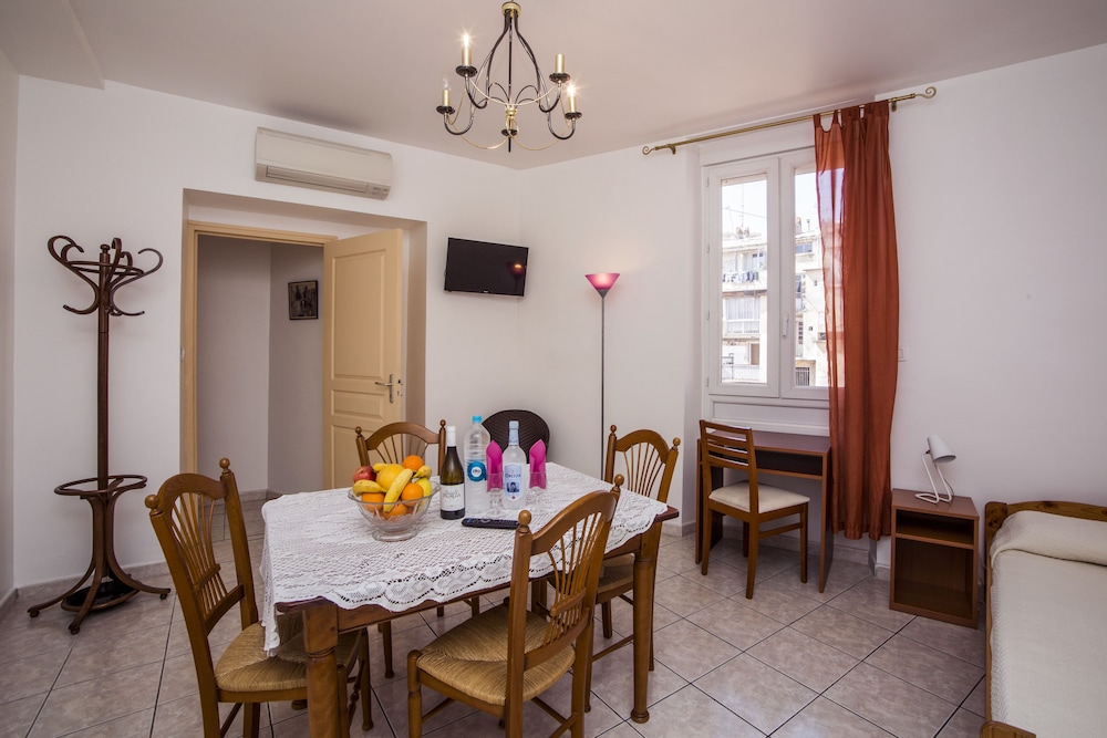 Le Dauphin Hotel 47/54