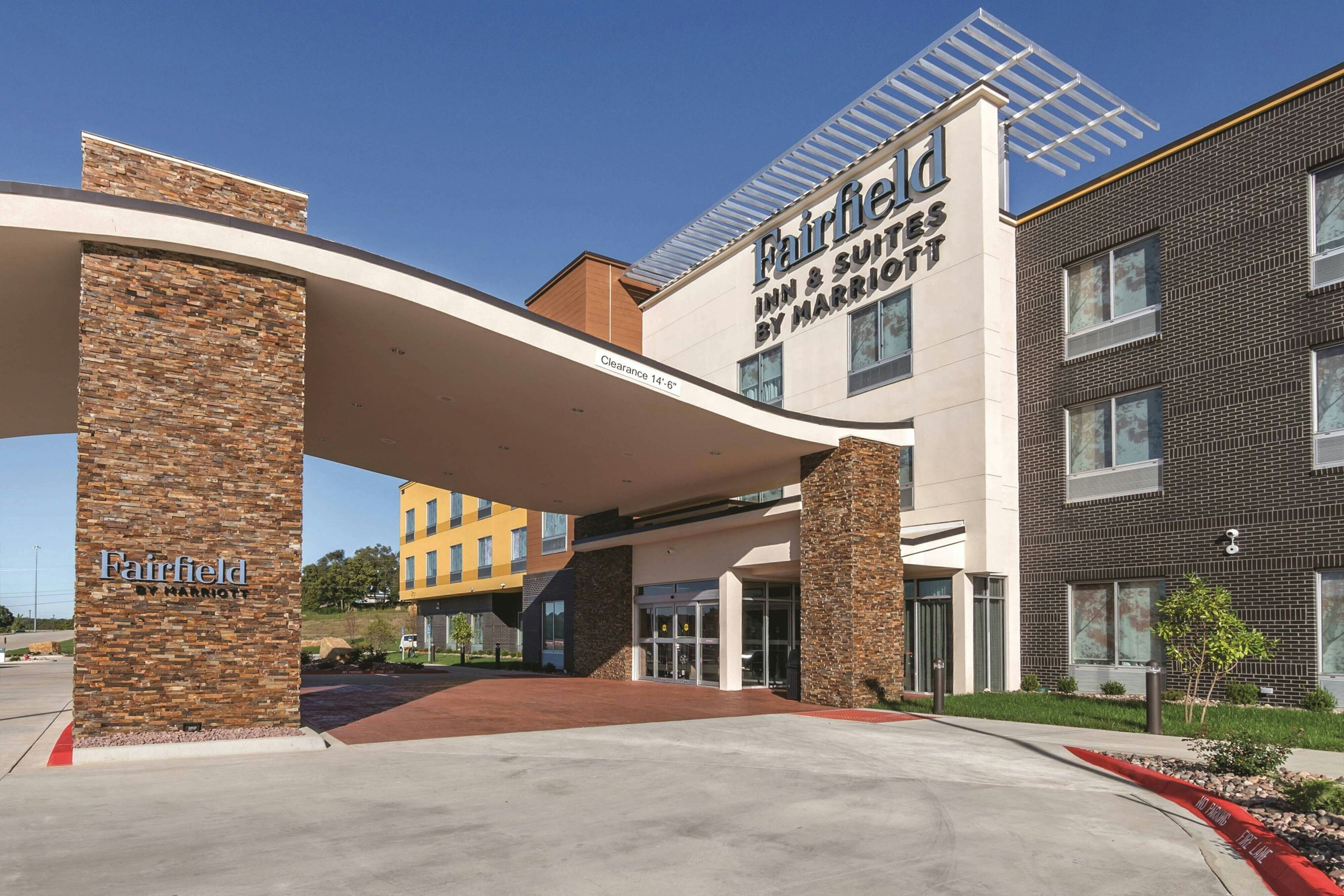 Fairfield Inn & Suites By Marriott Kansas City Shawnee 21/22
