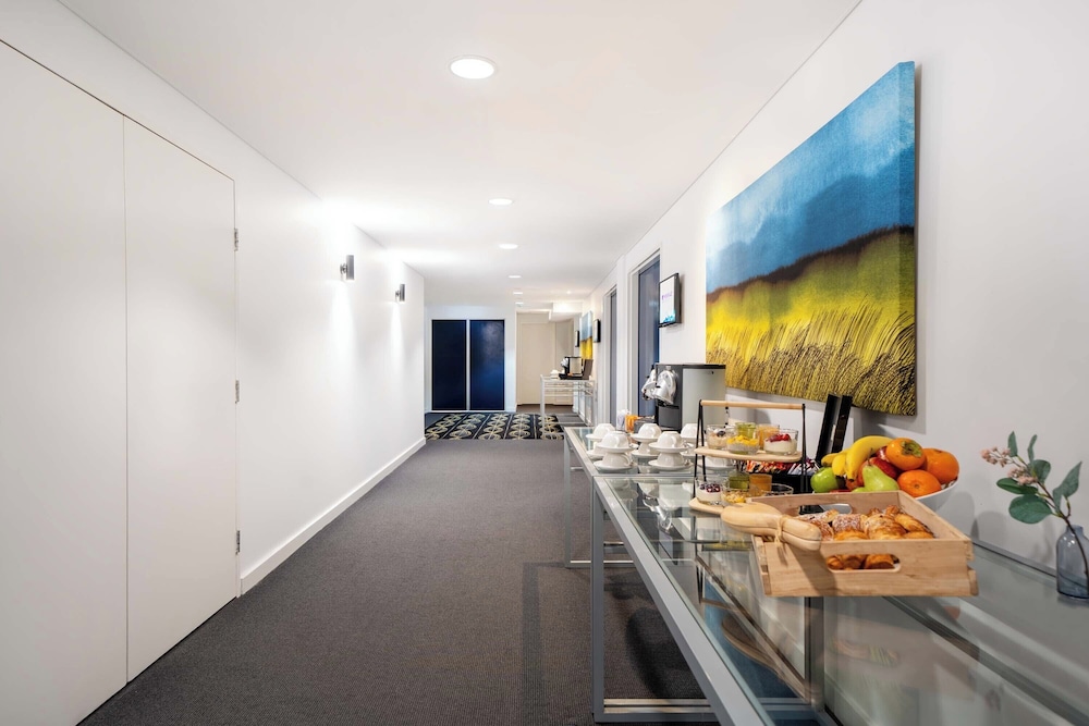 Mantra On Northbourne Canberra 8/50