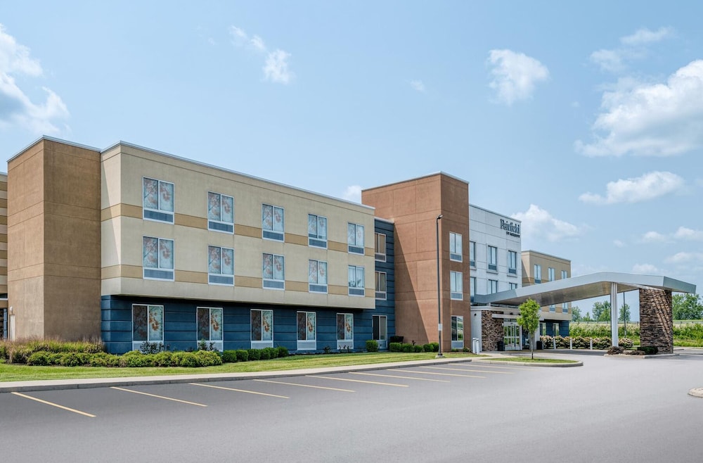 Fairfield Inn &amp; Suites Jeffersonville I-71 4/58