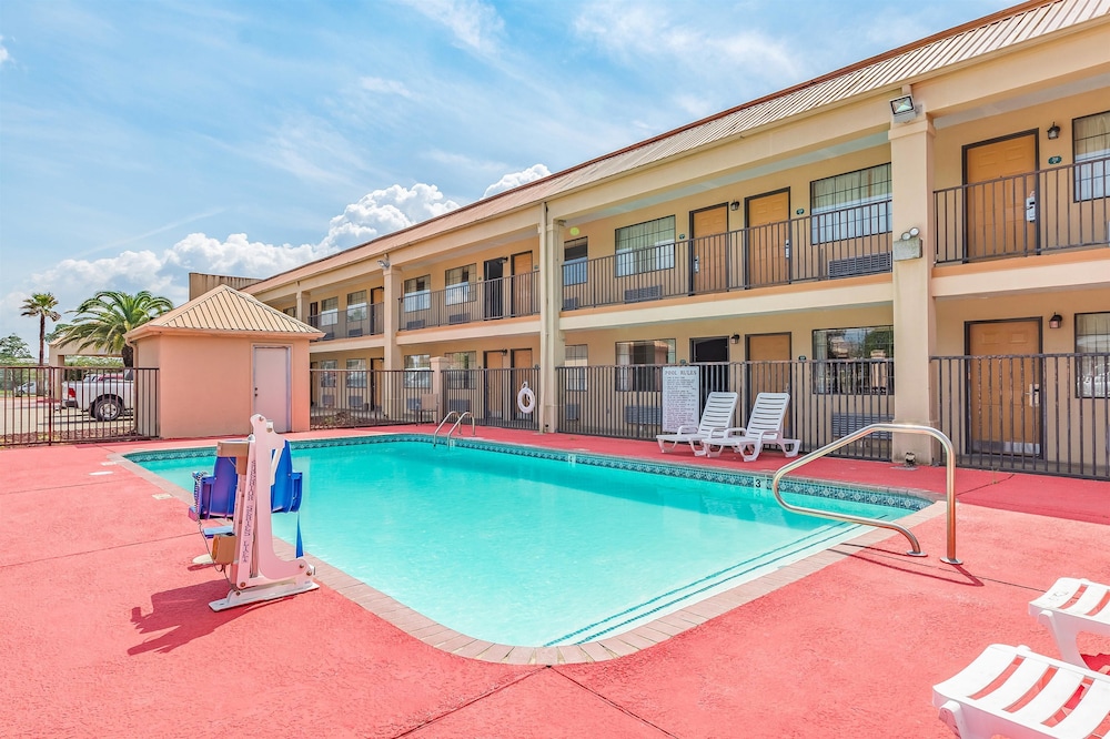 Motel6 Lake Charles, LA secondary