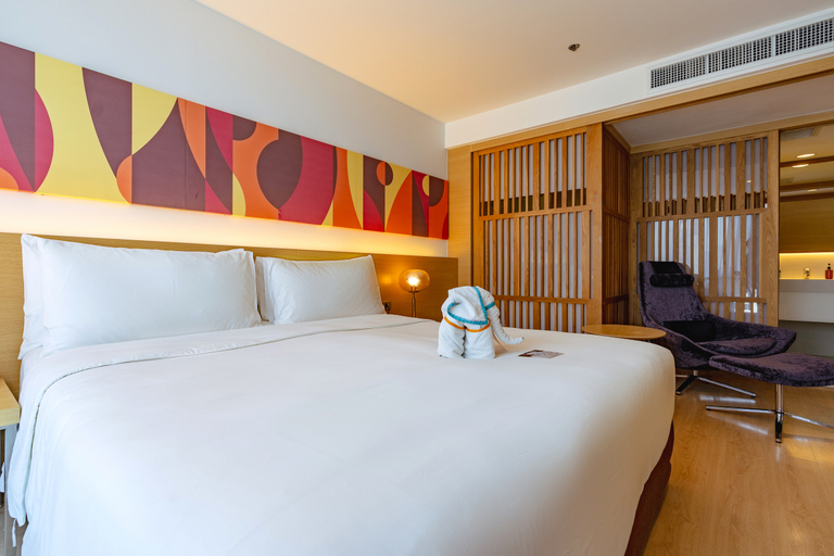 Vela Glow, Suite, King Bed