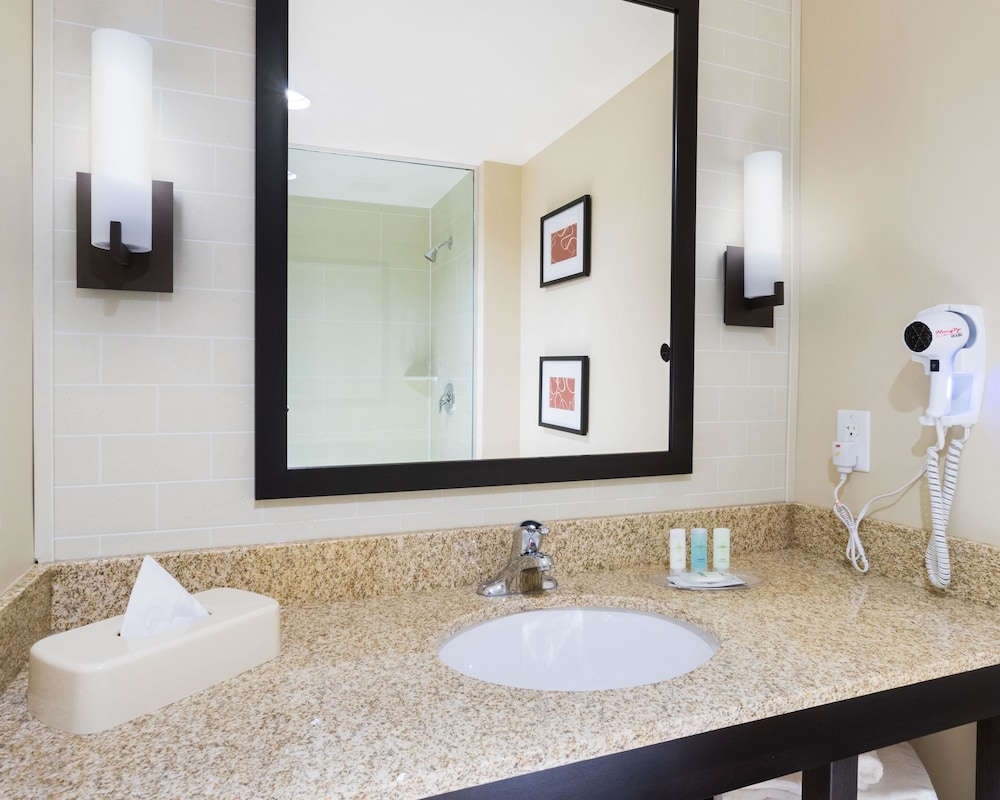 Comfort Suites DuBois Country Club 19/51