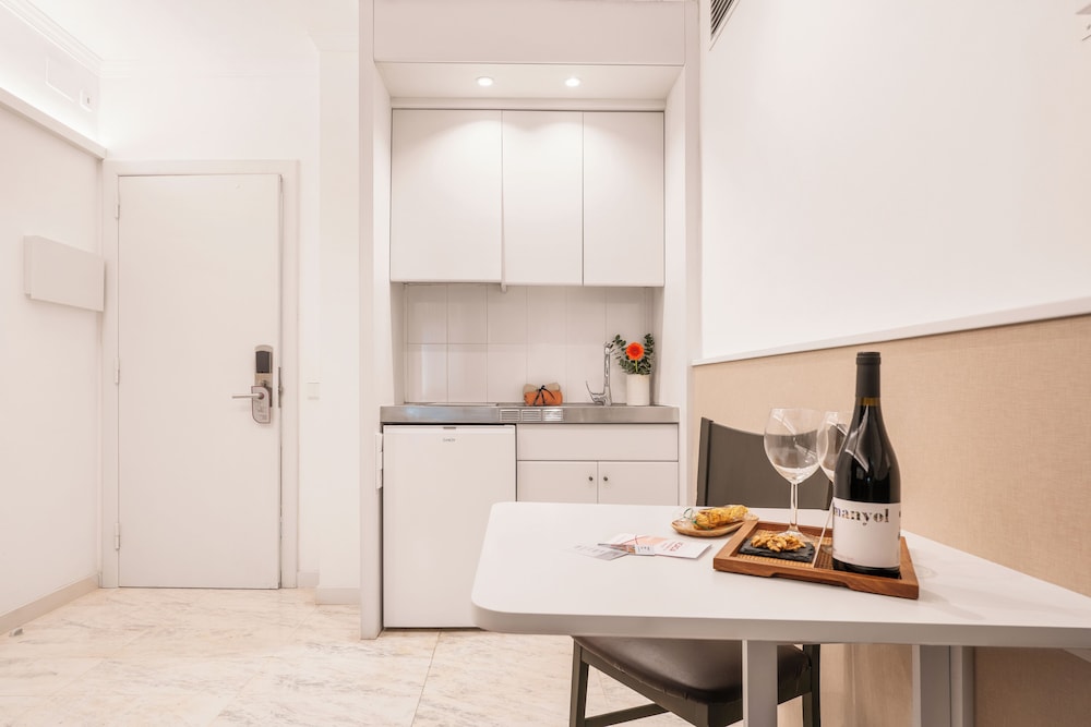 Acacia Suite 34/41