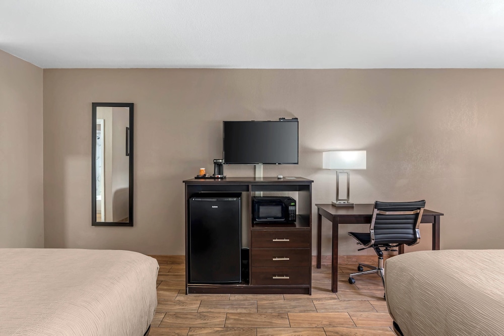 Quality Inn & Suites New Boston - Texarkana West 46/61