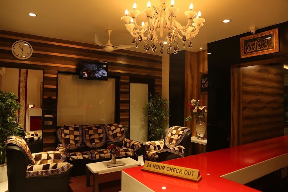 Hotel Madni Royale 11/50