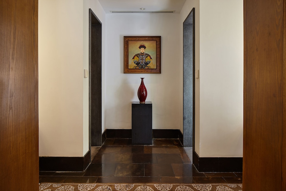 Lobby at Aman at Summer Palace Beijing, BEIJING