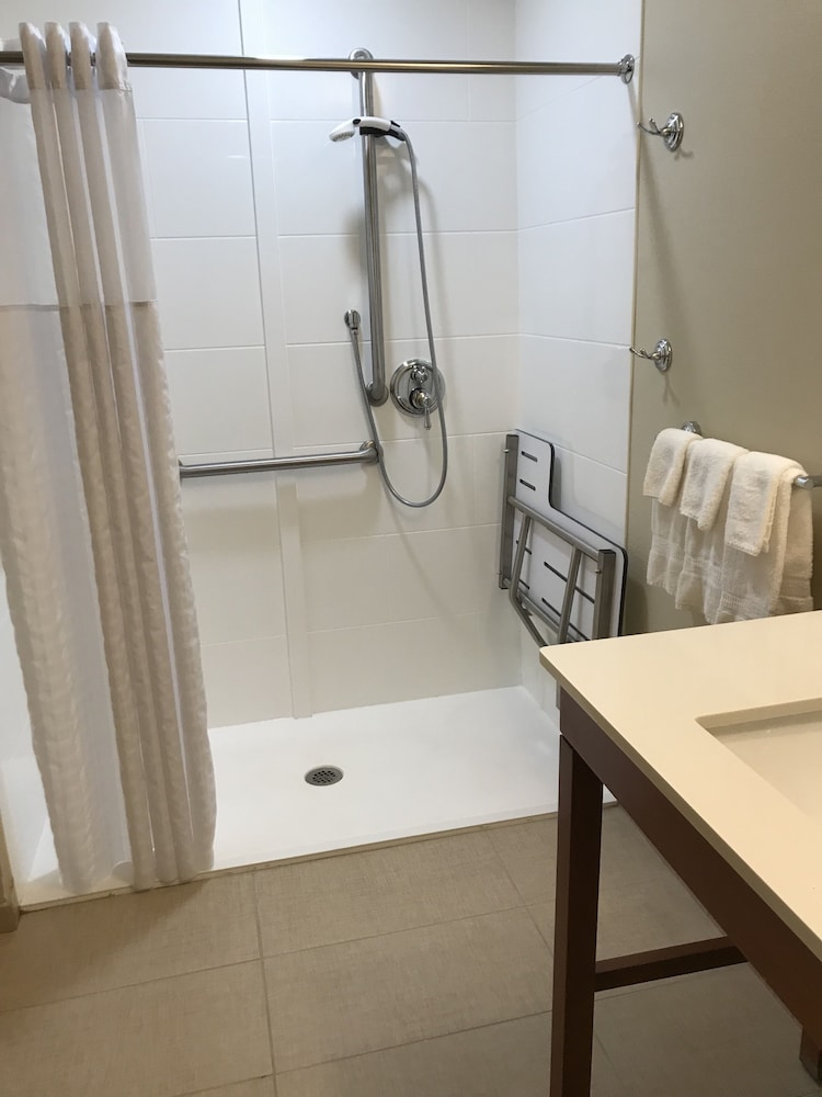 Comfort Suites Summerville 19/19