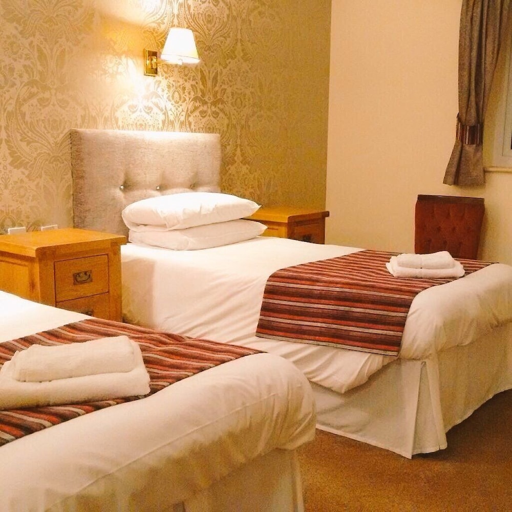 Strawberry Bank Hotel, NEC 11/47