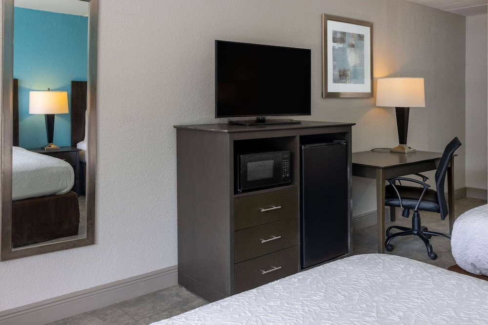 Travelodge by Wyndham Kingsland GA 44/61