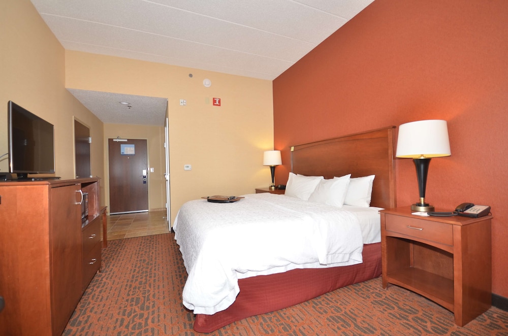 Hampton Inn Troy 17/28