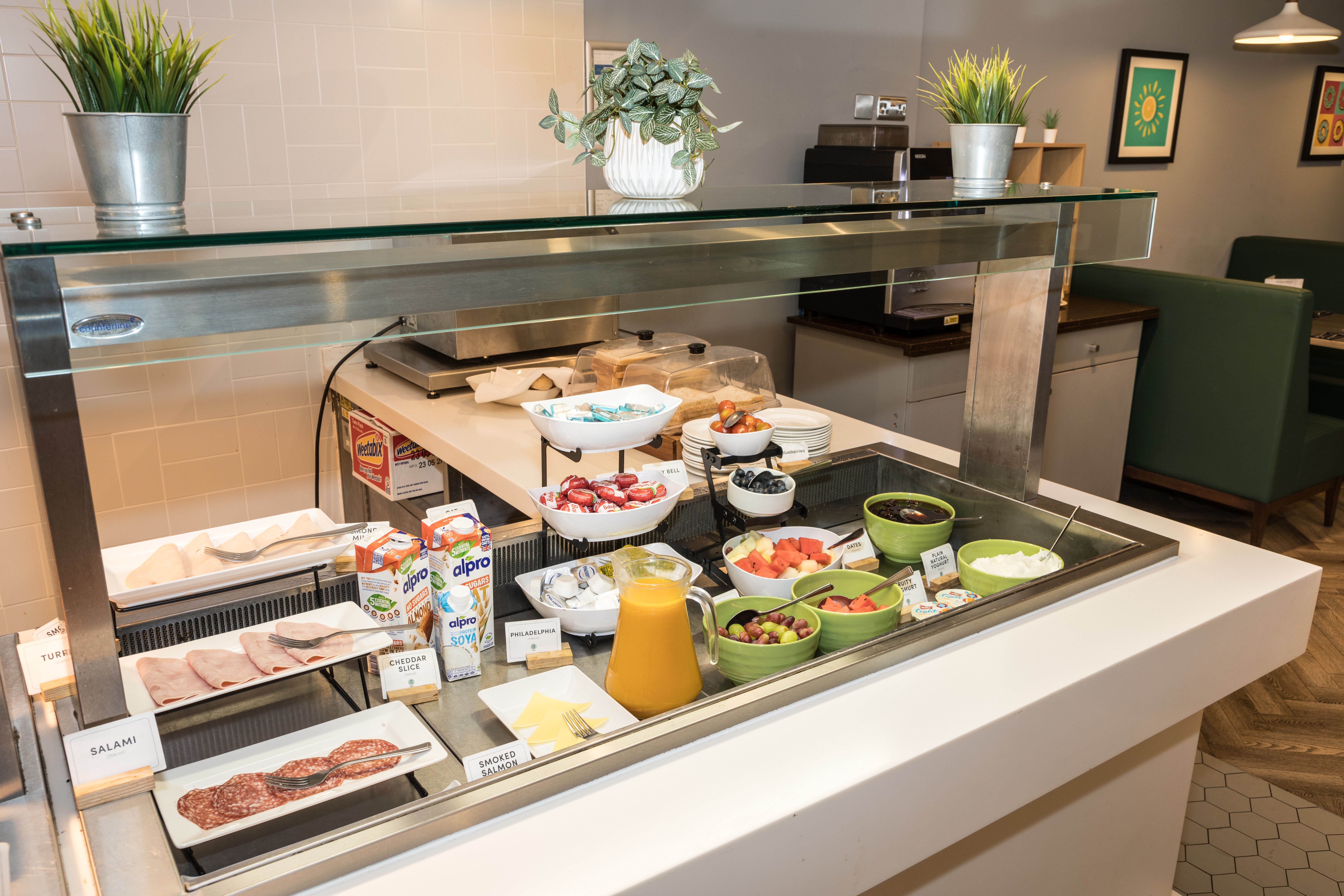 HOLIDAY INN BASINGSTOKE 28/45