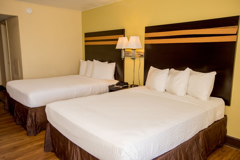 Blu Atlantic Oceanfront Hotel Suites 17/59