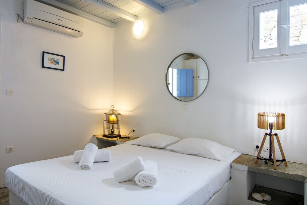 SERIFOS BEACH HOTEL 10/50