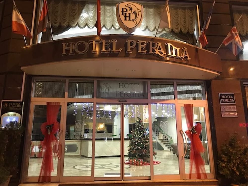 Perama Hotel 1/23