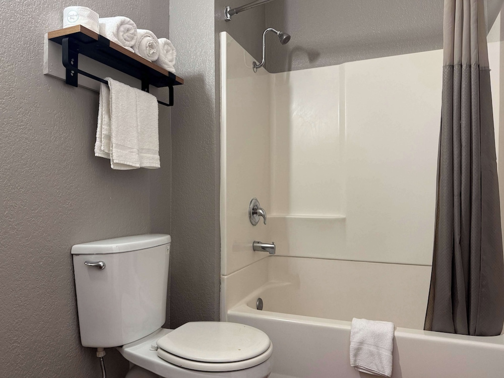 Motel6 Simi Valley, CA 47/50