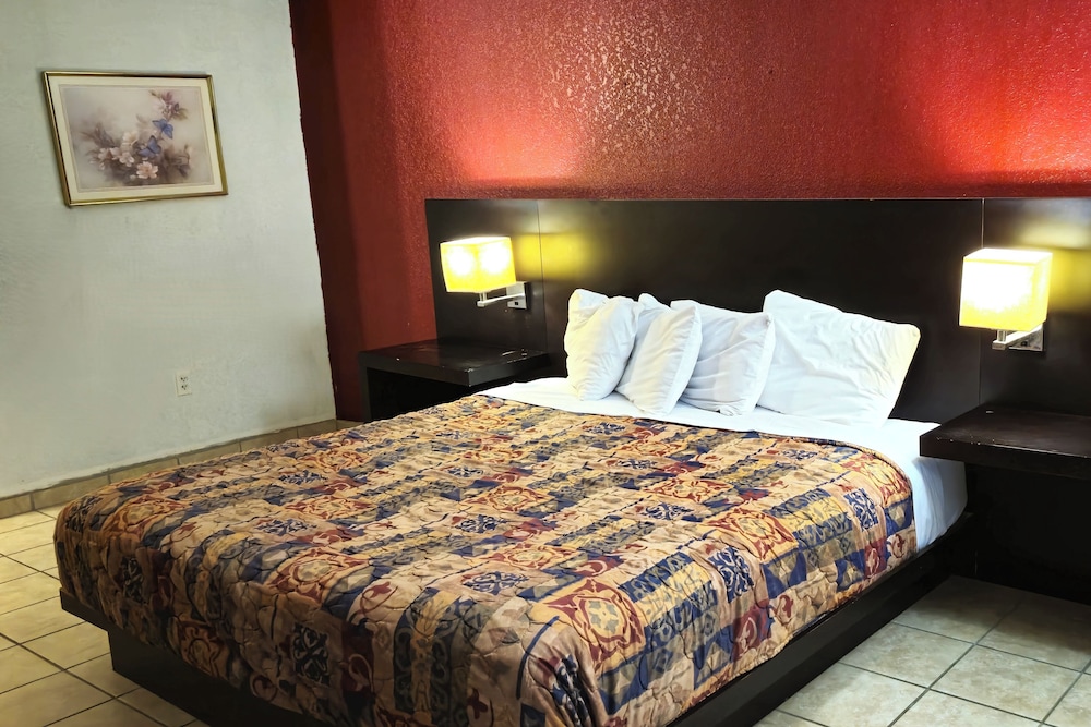 River Valley Inn and Suites 16/42