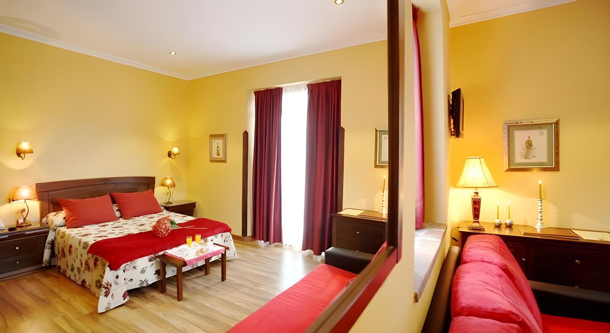 Standard, Twin Beds