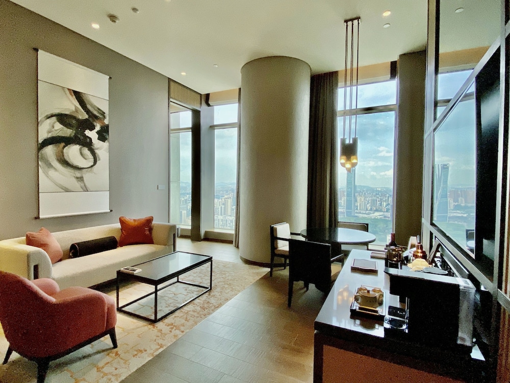 Jumeirah Guangzhou Hotel 50/75