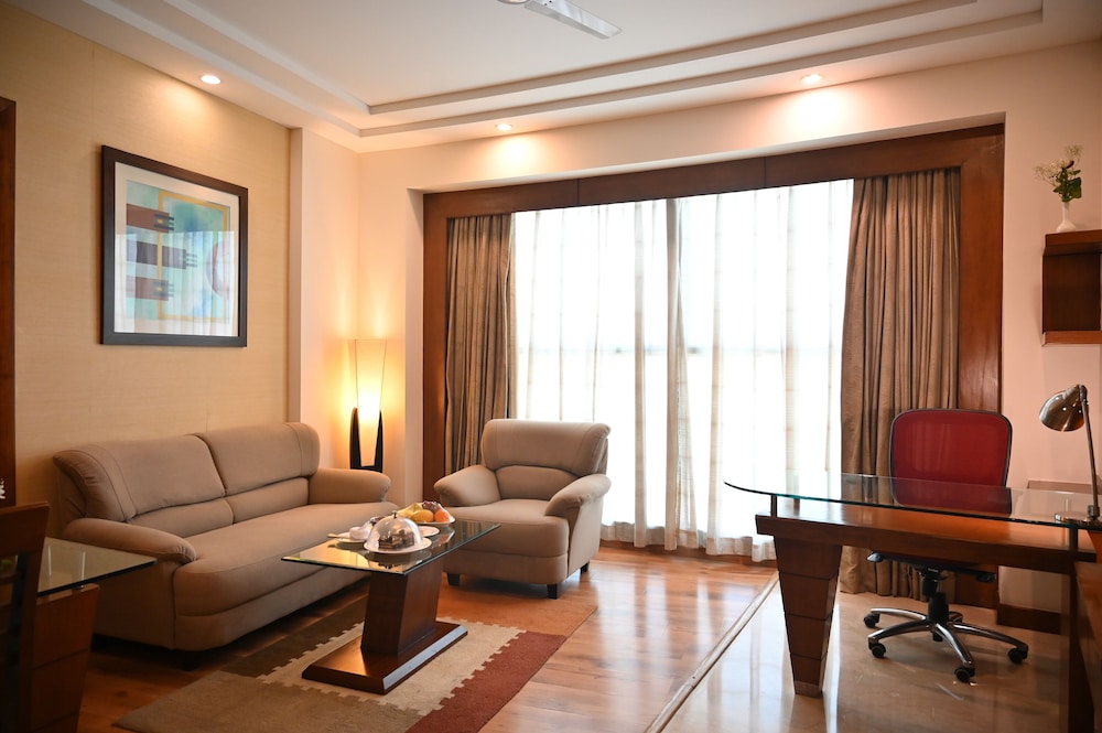 Savoy Suites Greater Noida 34/61