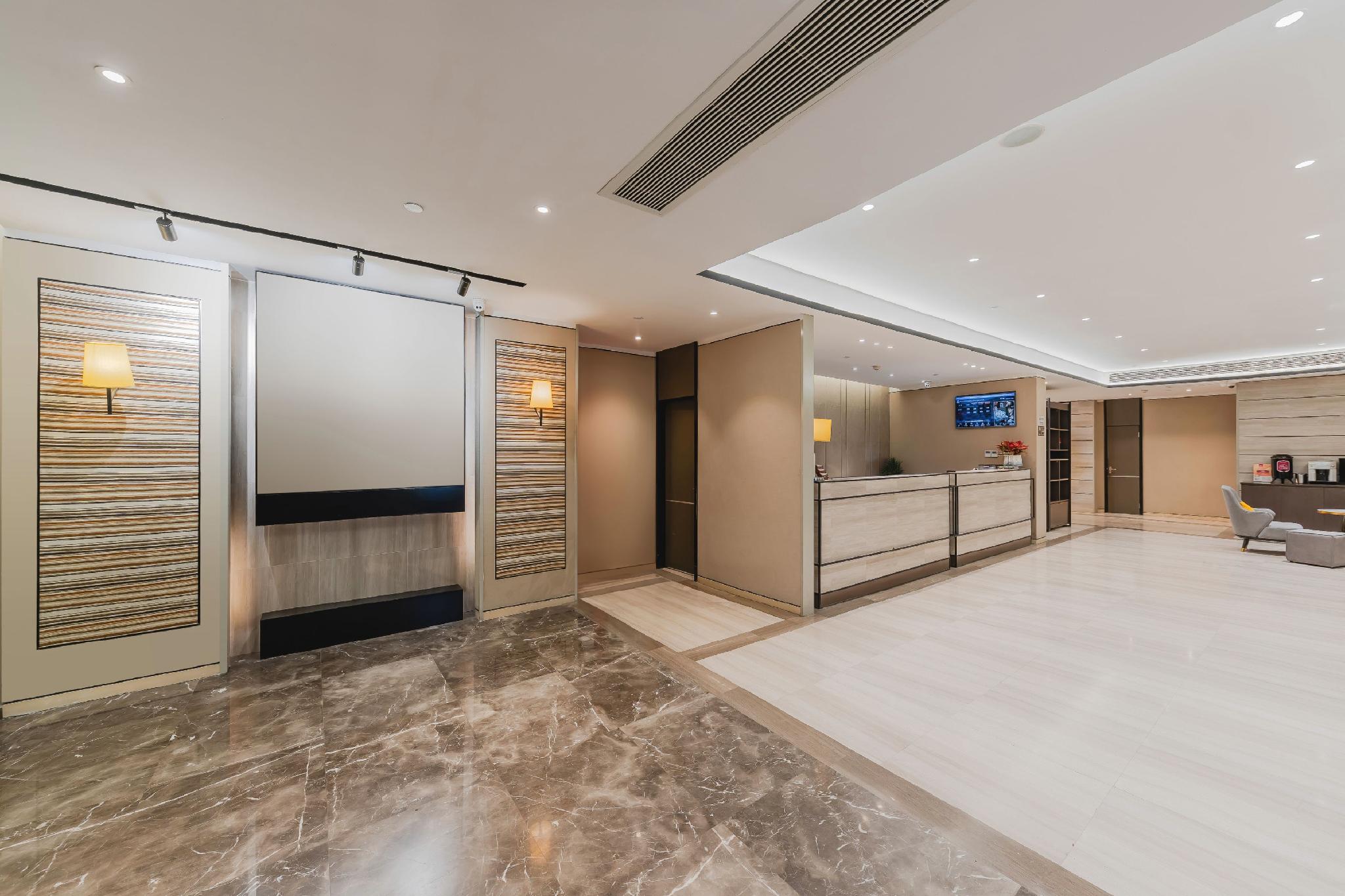 Home Inn Plus (Hangzhou West Lake lakeside Wushan Plaza Hefang Street store) 13/40