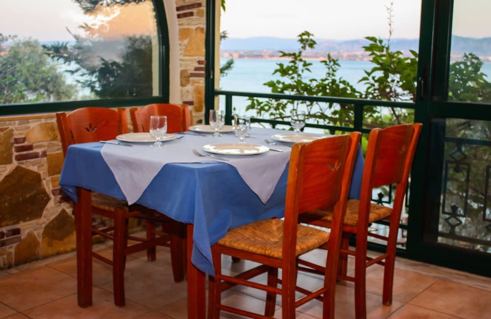 Pappas Loutraki 51/66