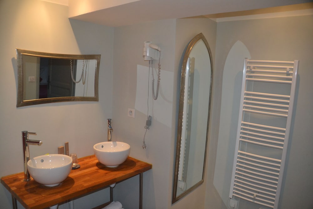 RELAIS DE LA MOTHE 40/42