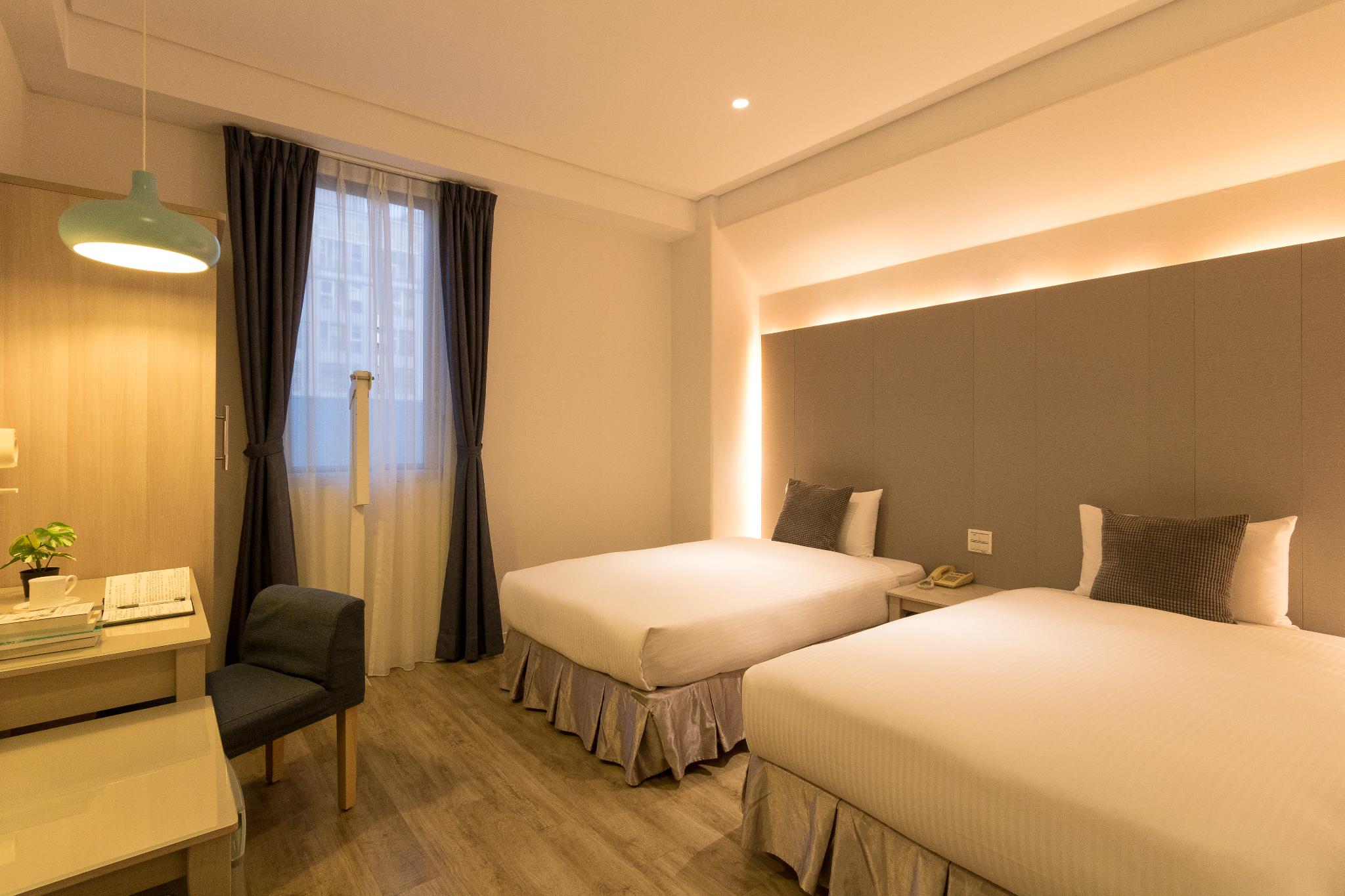 Room, Twin Beds