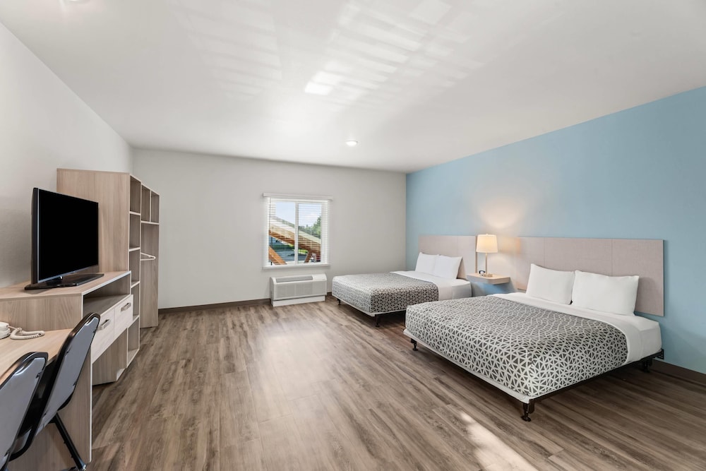 WoodSpring Suites Jackson Pearl I-20 26/58