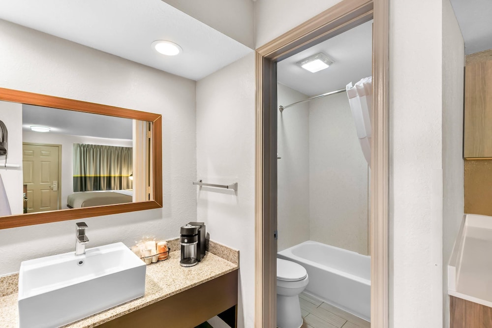 Quality Inn Helen, GA 63/64