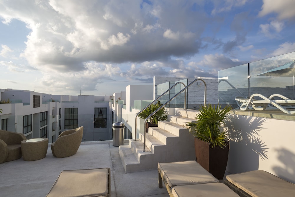 Anah Suites by Sunest 46/50