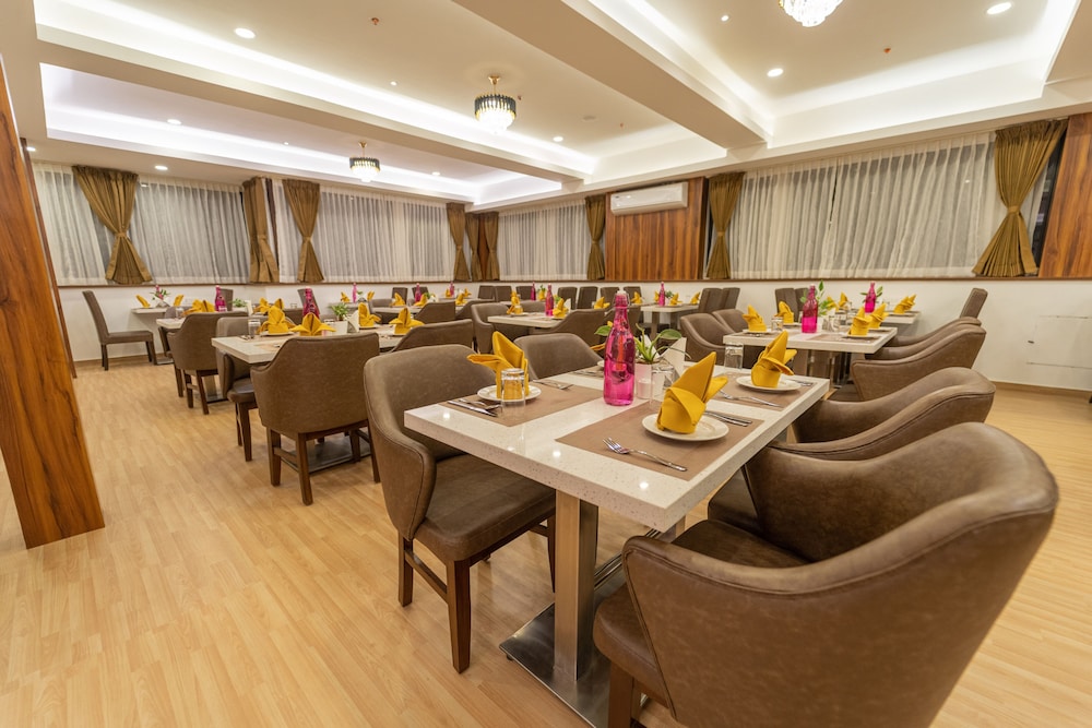 Clarks Inn Airport Hotel Bangalore 29/34