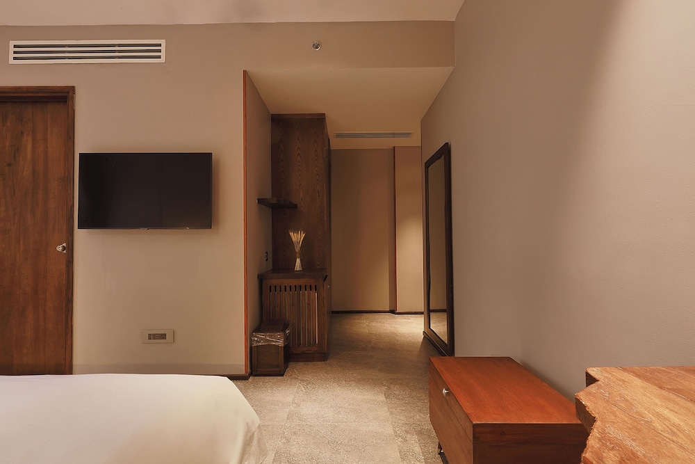 Cherry Boutique Hotel 27/50