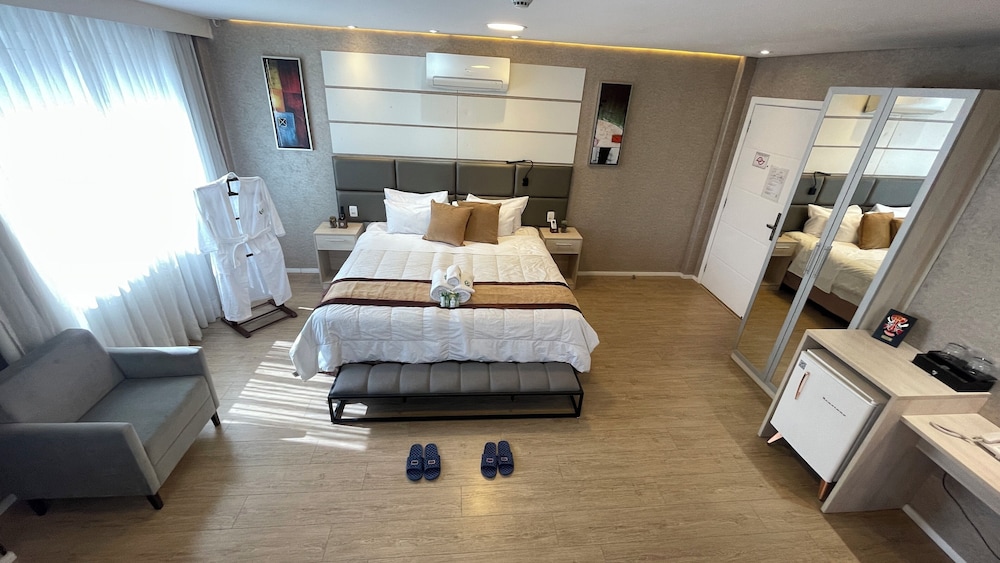 Hotel Global Grupos 42/57