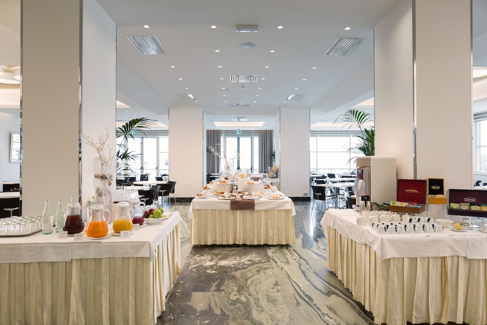 Hotel Continental 37/50