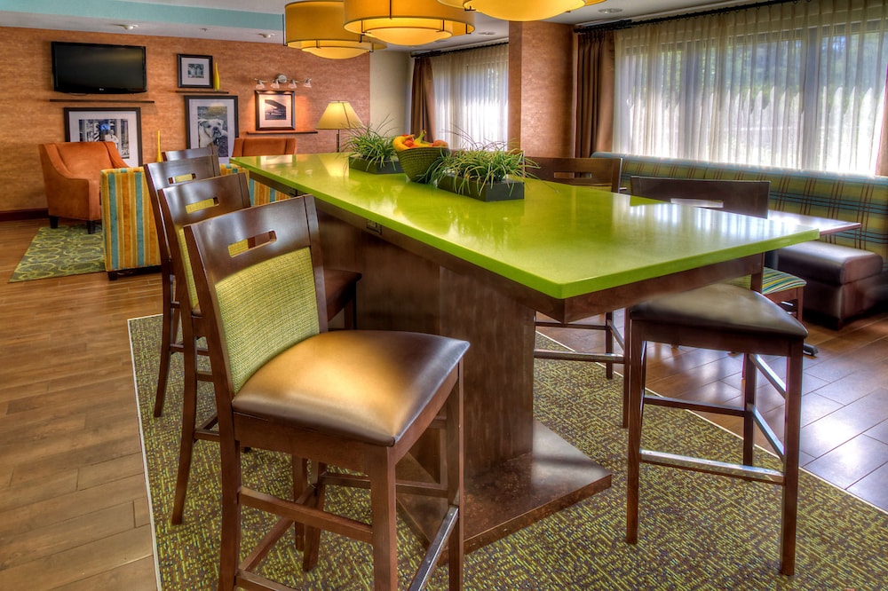 Hampton Inn Goldsboro 43/52