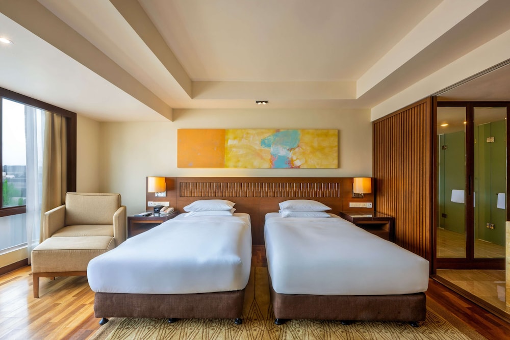 ROOM, TWIN BEDS, WITH VIEW