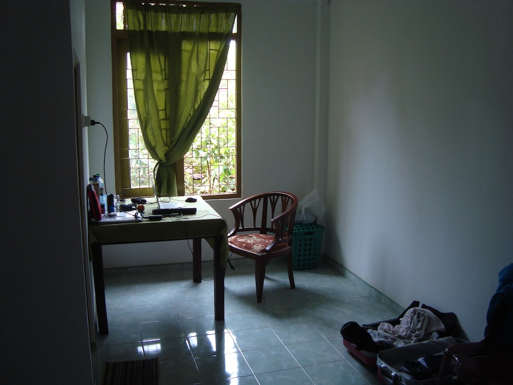 White Villa 14/41
