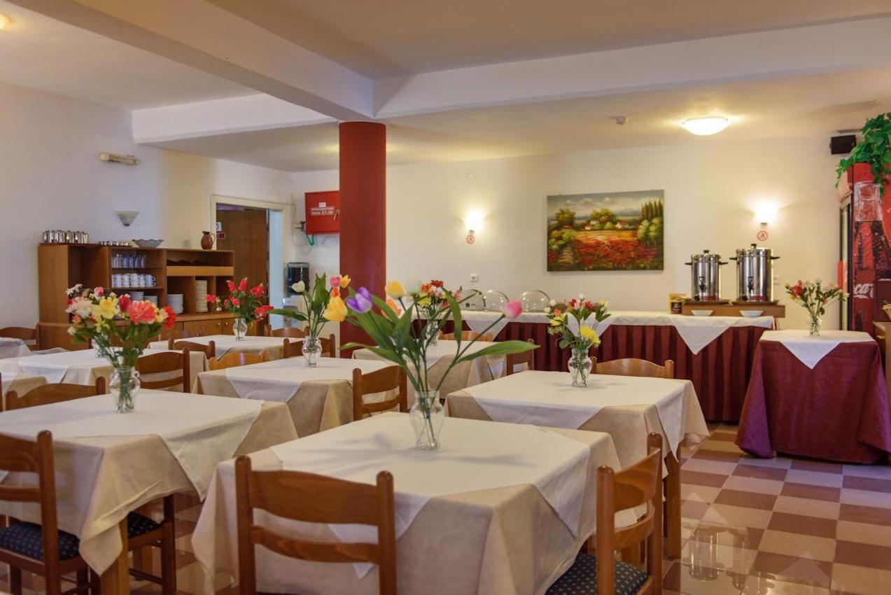 Melissa Hotel 25/46