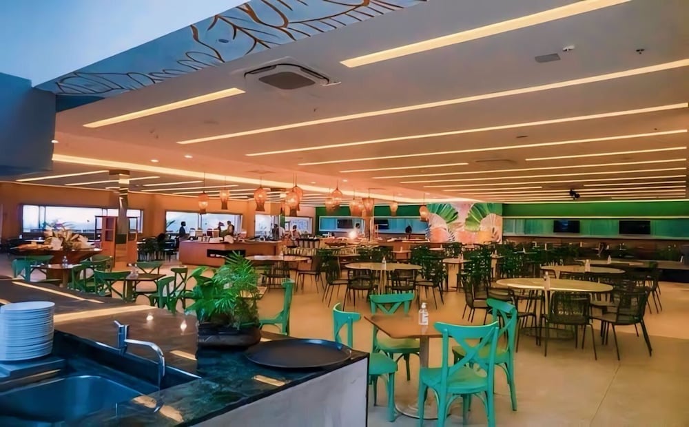 Hot Beach Suites 40/50